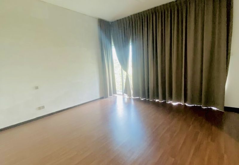 Summerglades, Perdana Lakeview West