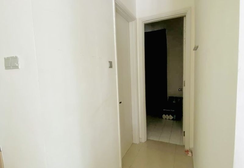 Summerglades, Perdana Lakeview West