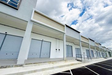 SHOPLOT TAMAN AROWANA KAMPUNG ULU BERANANG, 71750 LENGGENG, NEGERI SEMBILA