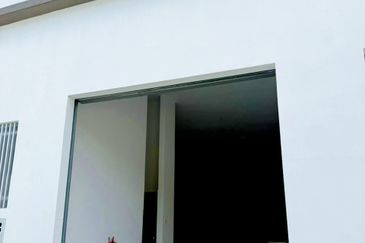 SHOPLOT TAMAN AROWANA KAMPUNG ULU BERANANG, 71750 LENGGENG, NEGERI SEMBILA