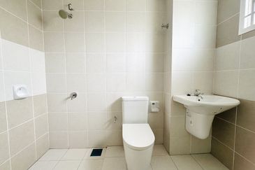 Albury 2, Taman Tasik Senangin