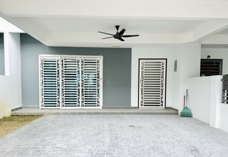 Albury 2, Taman Tasik Senangin