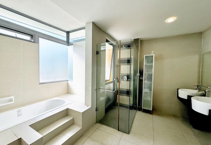 Bangi Lakehill Villas