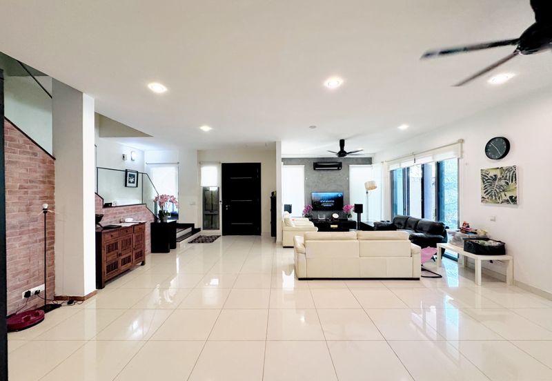 Bangi Lakehill Villas