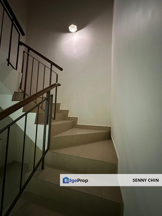 Taman Kencana Cheras Ampang  3 Storey ~ Intermediate For Sale, Selangor, Cheras South