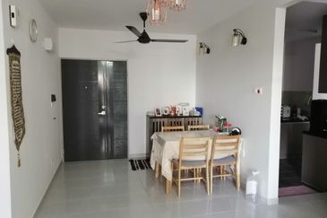 Residensi Laguna Biru 2