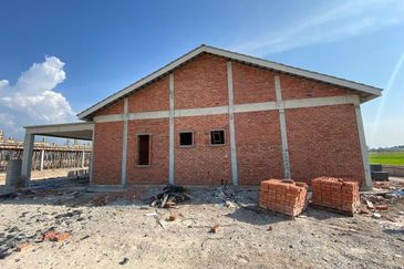 TAMAN BESTARI - PENDANG