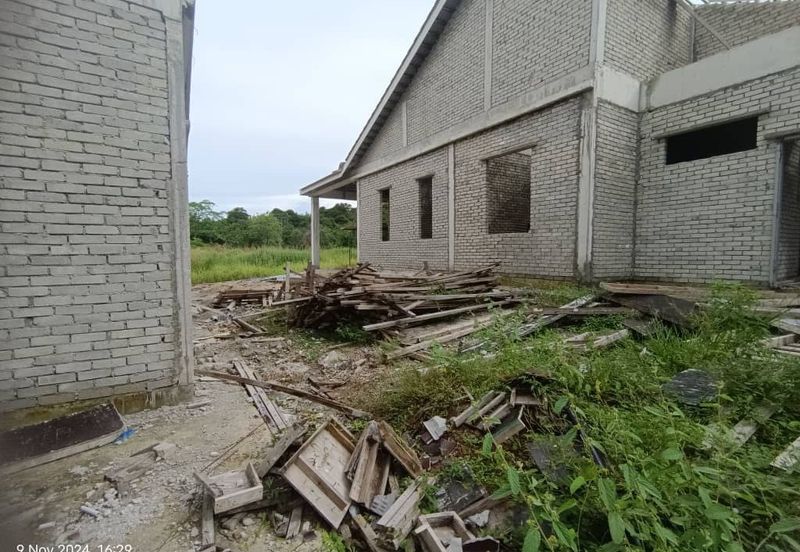 TAMAN PUTERI - POKOK SENA