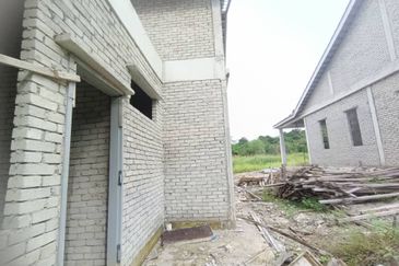 TAMAN PUTERI - POKOK SENA