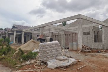 TAMAN PUTERI - POKOK SENA