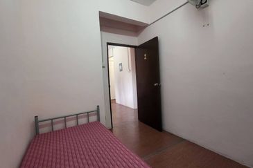 Taman Pinggiran Alma Flat