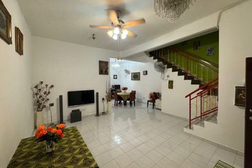 Bandar Laguna Merbok