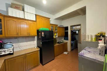 Bandar Laguna Merbok