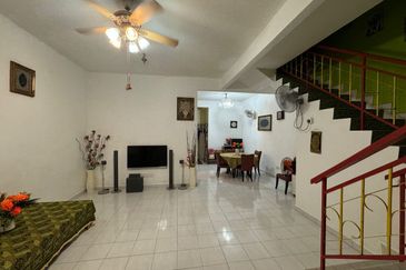 Bandar Laguna Merbok