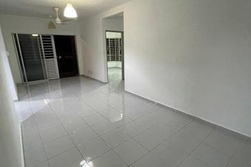 Residensi Laguna Biru 2