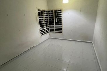 Residensi Laguna Biru 2