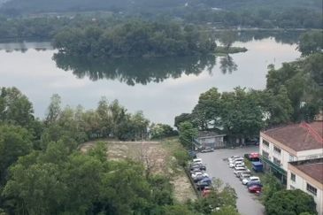 Residensi Laguna Biru 2