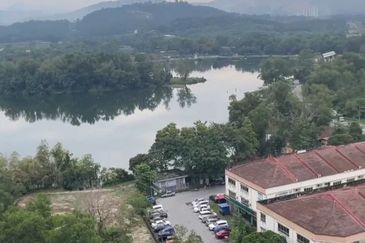 Residensi Laguna Biru 2