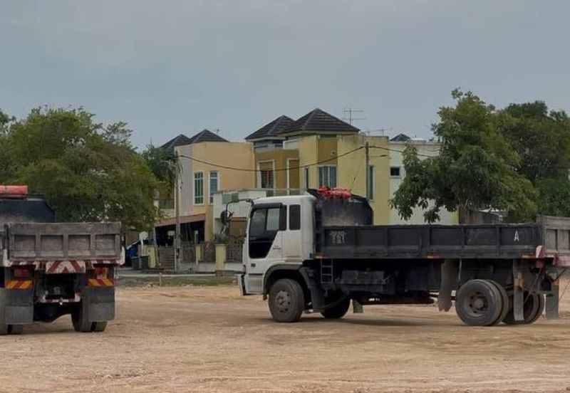 TAMAN MAWAR (HUTAN KAMPUNG)