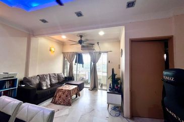 Kekwa Apartment @ Putra Perdana