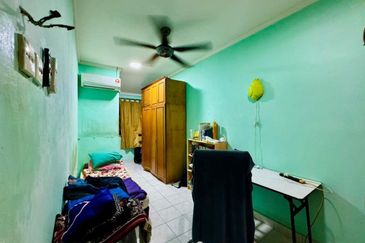 Jalan Spektrum U16 @ Taman Bukit Subang