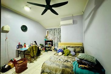 Jalan Spektrum U16 @ Taman Bukit Subang