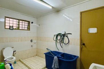 Jalan Spektrum U16 @ Taman Bukit Subang