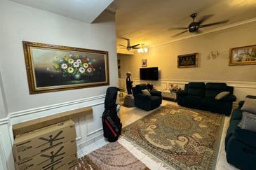 Jalan Spektrum U16 @ Taman Bukit Subang