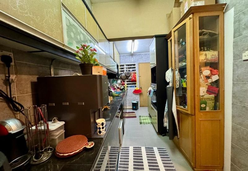 Jalan Spektrum U16 @ Taman Bukit Subang