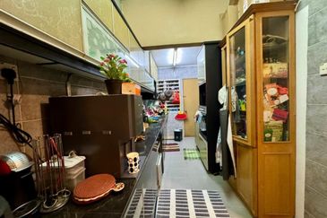 Jalan Spektrum U16 @ Taman Bukit Subang