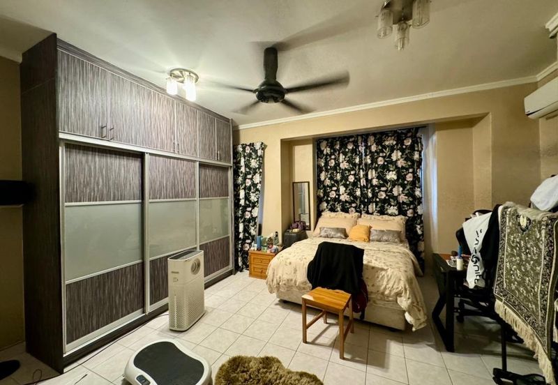 Jalan Spektrum U16 @ Taman Bukit Subang