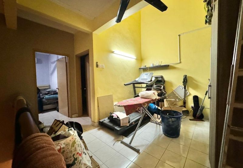 Jalan Spektrum U16 @ Taman Bukit Subang