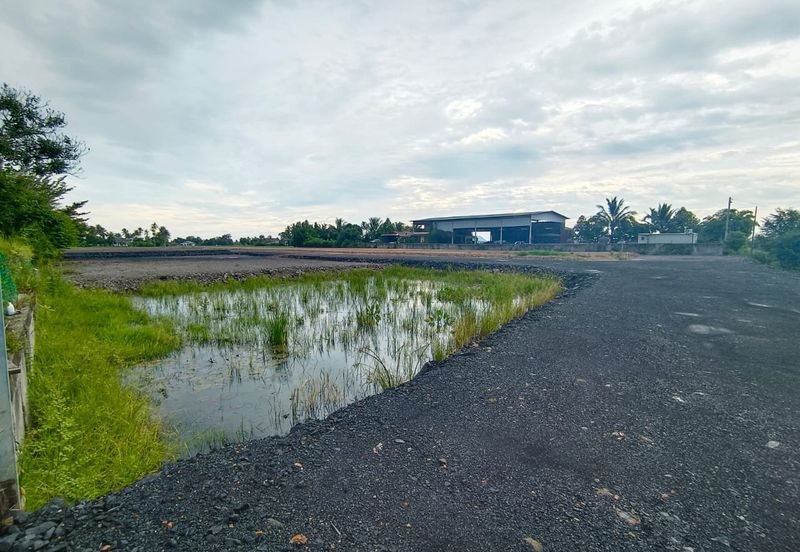 TAMAN NABIRA (JALAN HUTAN KAMPUNG)