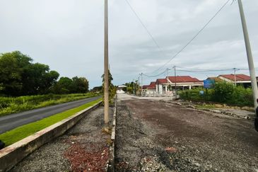 TAMAN NABIRA (JALAN HUTAN KAMPUNG)