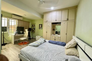 Jalan Tengku Ampuan Zabedah E 9/E