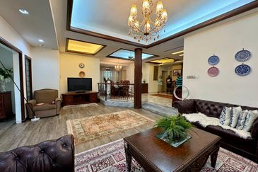 Jalan Tengku Ampuan Zabedah E 9/E