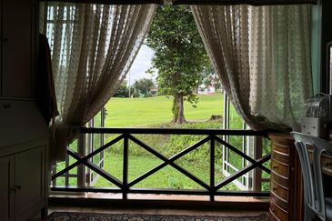 Jalan Tengku Ampuan Zabedah E 9/E