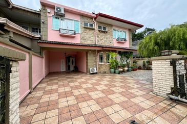 Jalan Tengku Ampuan Zabedah E 9/E