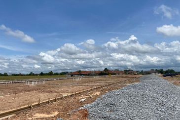 TAMAN BESTARI - PENDANG