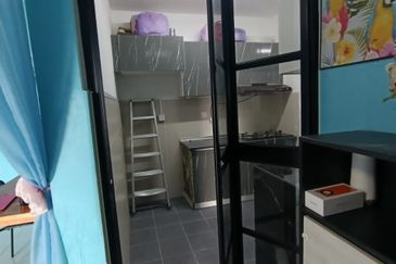 Residensi Laguna Biru 2