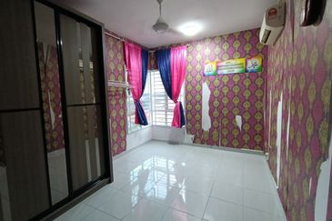 Residensi Laguna Biru 2