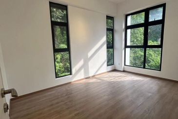 THE COVE HILLSIDE RESIDENCE