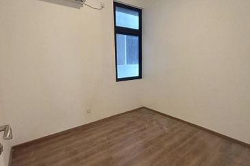 THE COVE HILLSIDE RESIDENCE