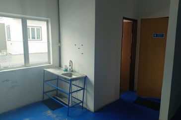 Airport Square (Taman Maju Rapat)