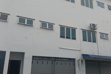 Airport Square (Taman Maju Rapat)