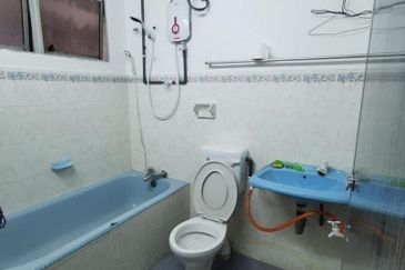 TAMAN LAPANGAN HILLCITY COND