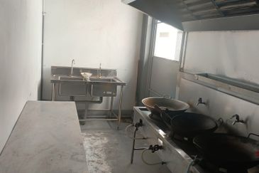 Pengkalan Station 18