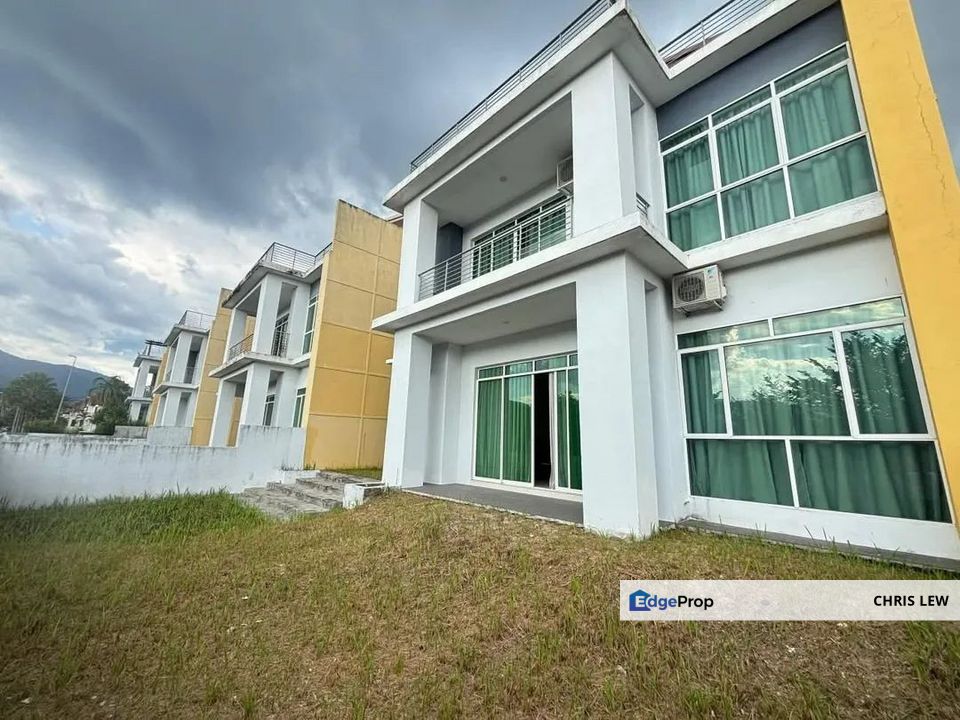 Lahat Mines 2.5 Storey Bungalow For Rent, Perak, Lahat