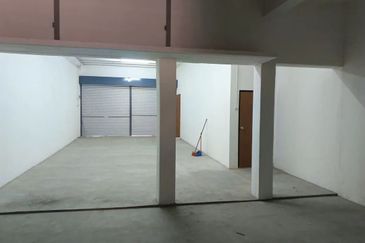 Jalan Pasir Puteh, Station 18