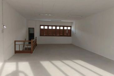 Jalan Pasir Puteh, Station 18